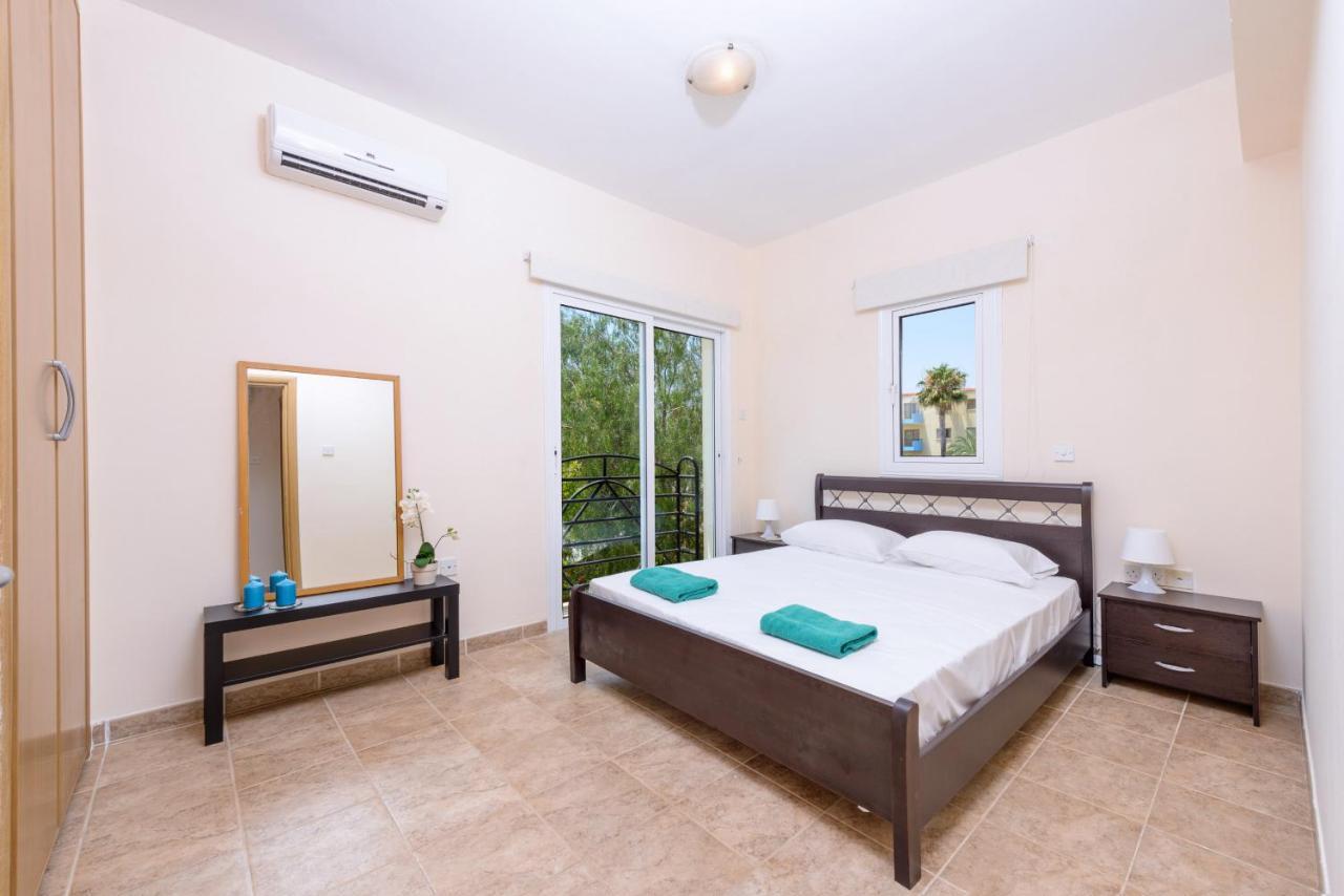 Villa Irina Paralímni Extérieur photo