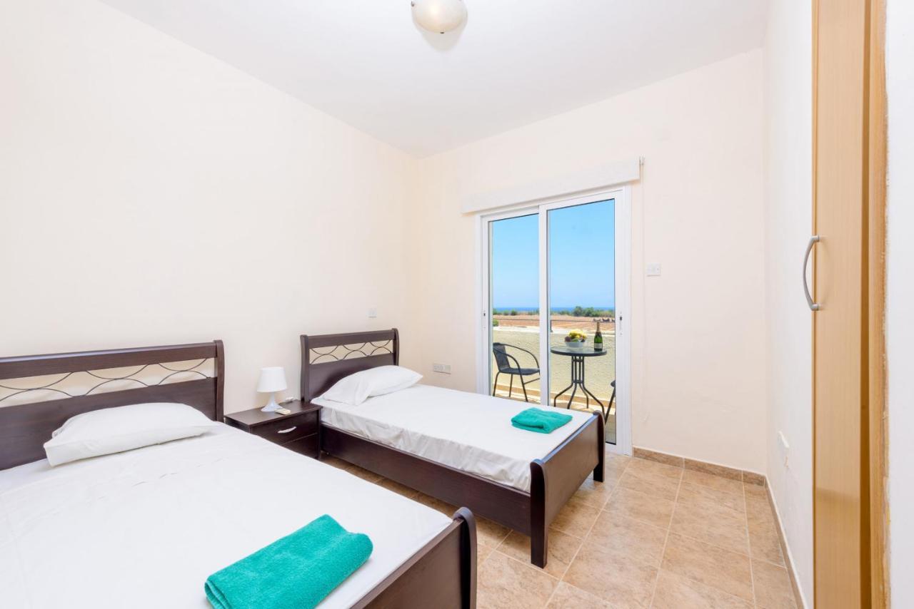 Villa Irina Paralímni Extérieur photo
